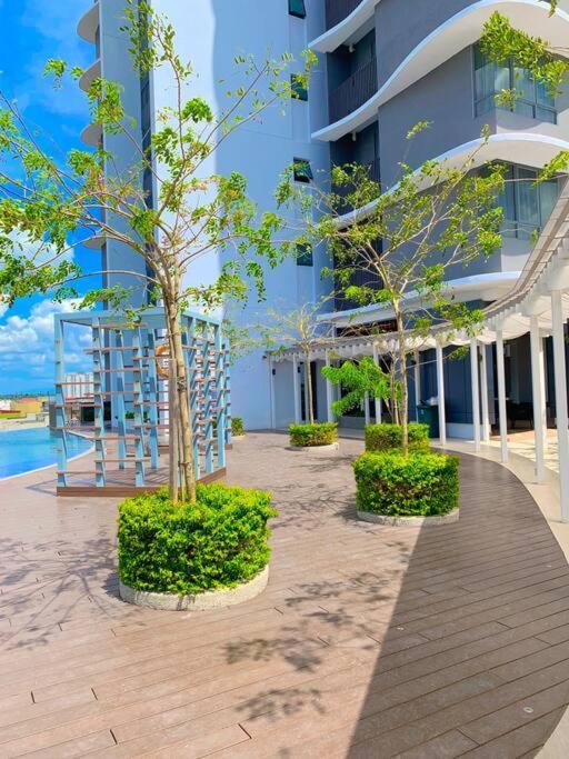 Netflix 2 Bedroom Troika 1812 *